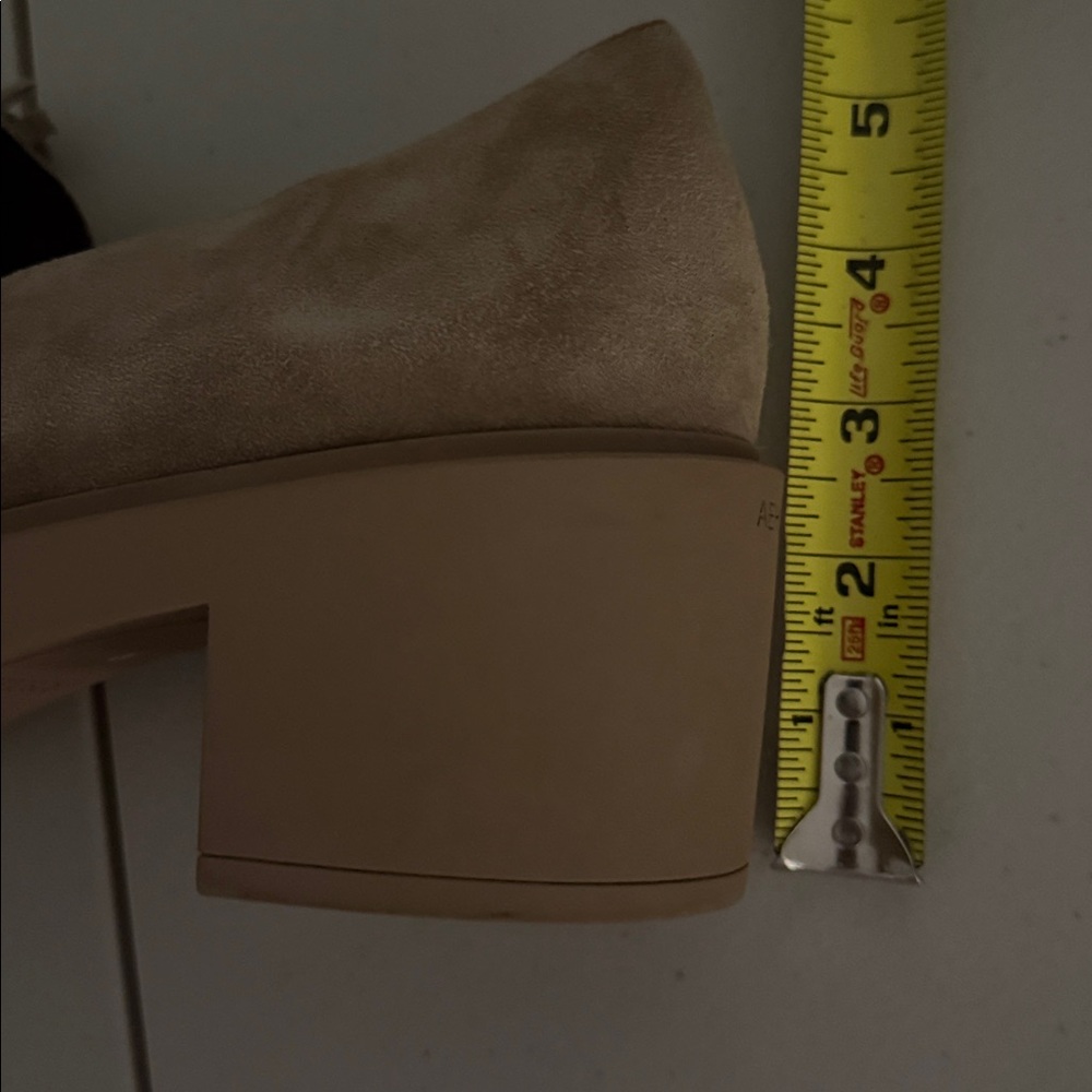 AEROSOLES Gibes Tan Suede Tassel Accent Stacked Heel Loafers Women’s Size 10 - Picture 10 of 10